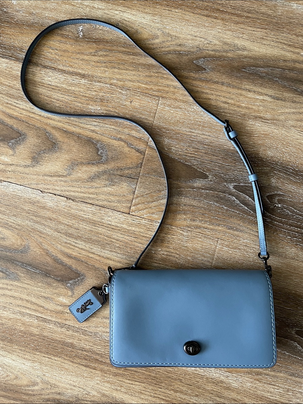 Coach 1941 Re-Edition Dinky 37296